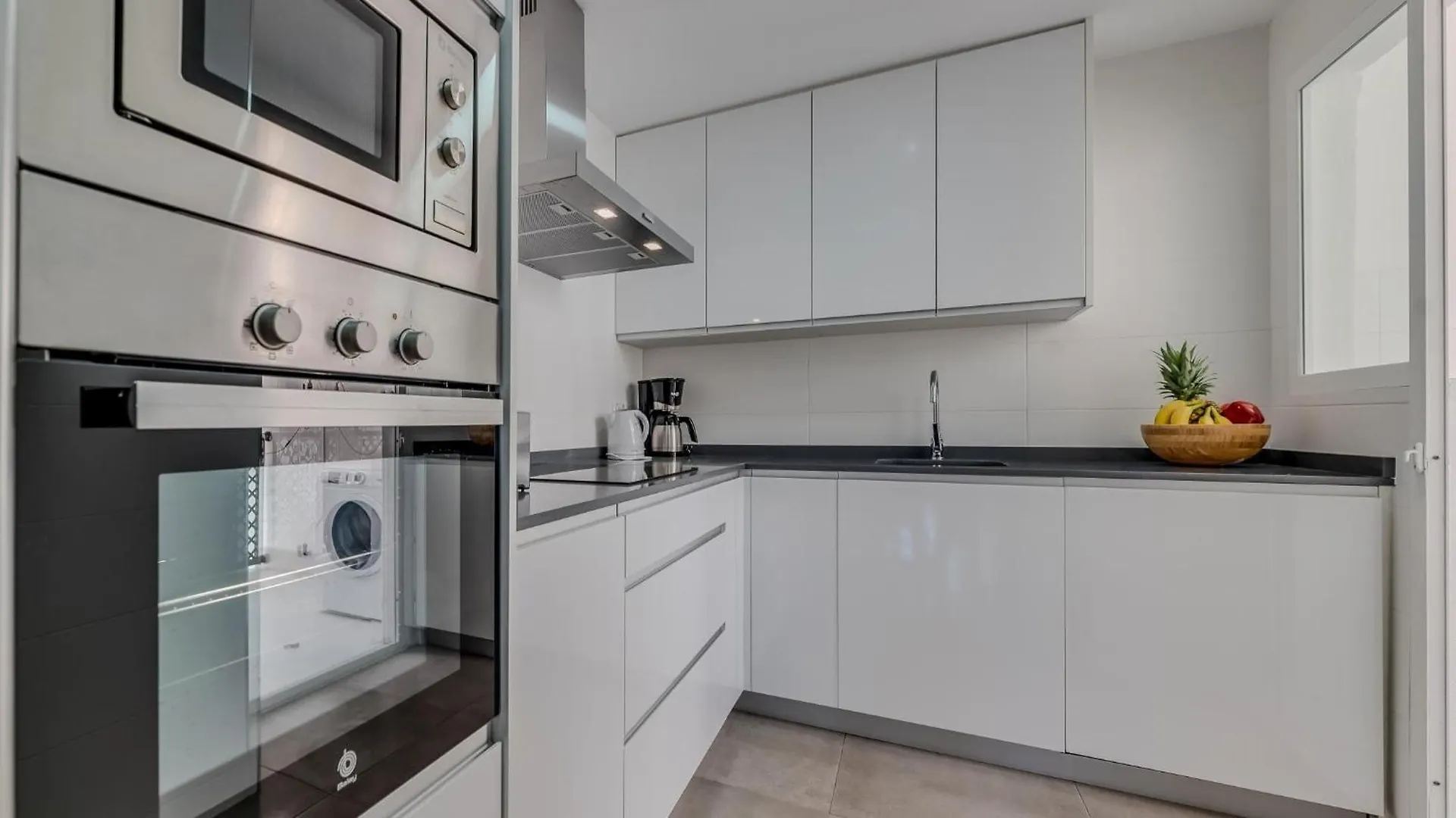Mediterranean Getaway Seaviews At Puerto Banus Marbella Apartment