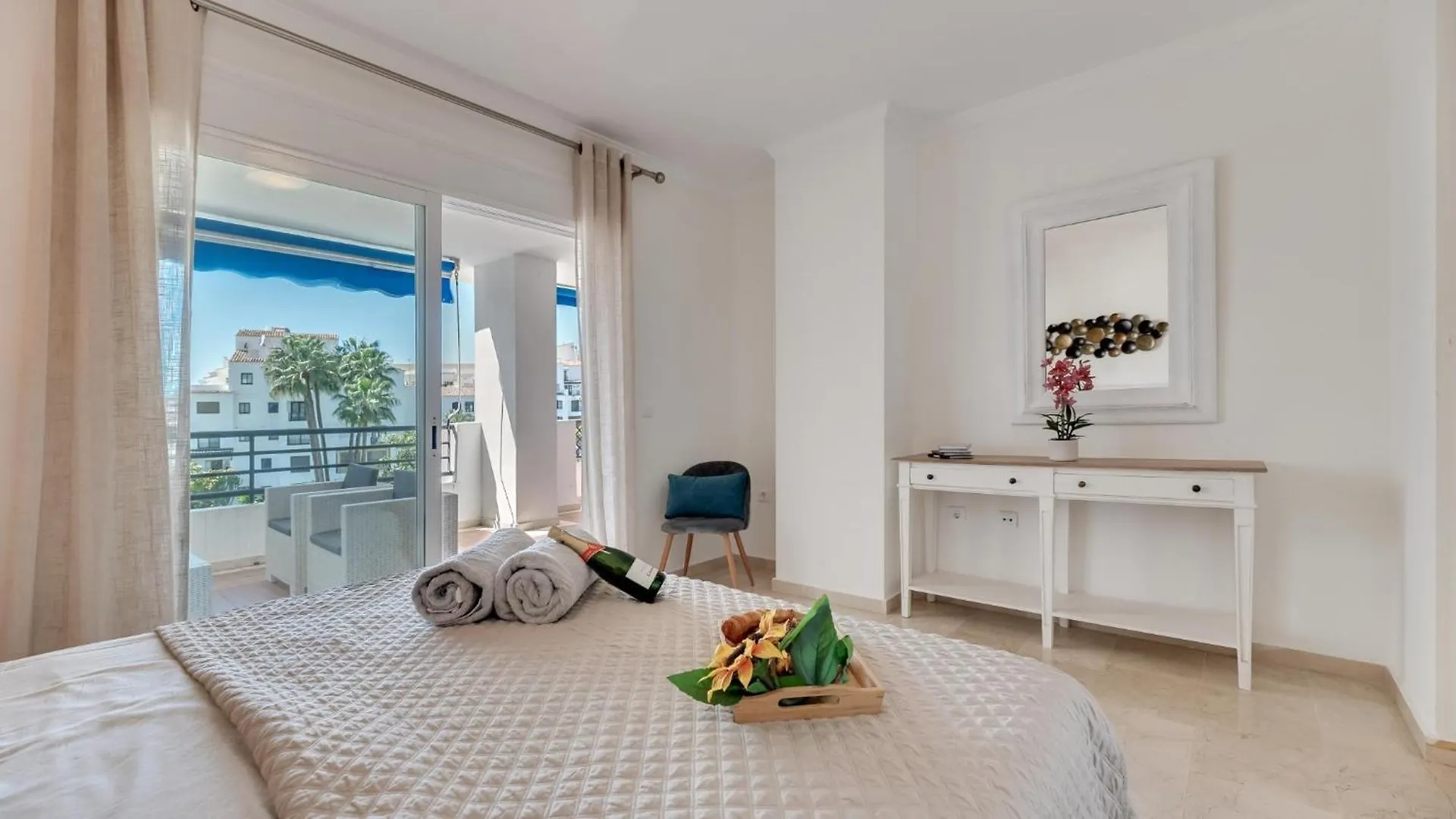 Apartment Mediterranean Getaway Seaviews At Puerto Banus Marbella