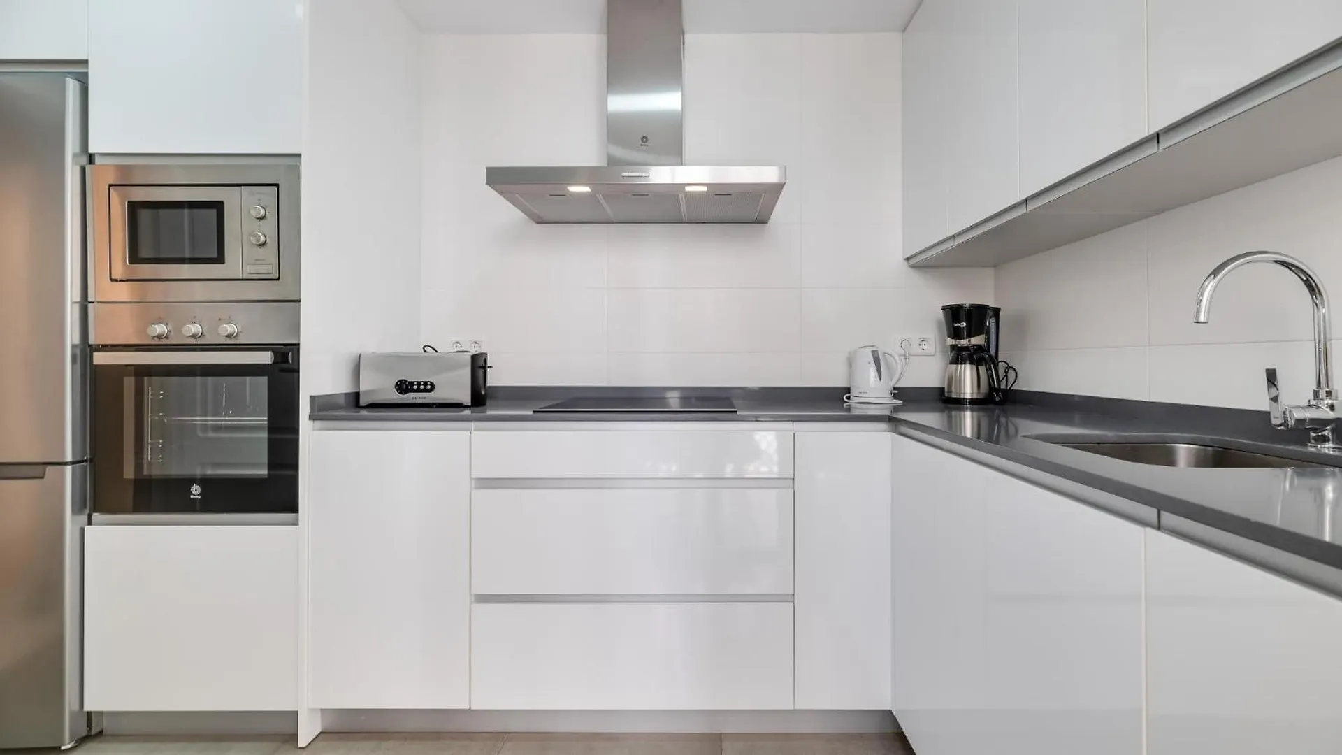 Mediterranean Getaway Seaviews At Puerto Banus Marbella Apartment