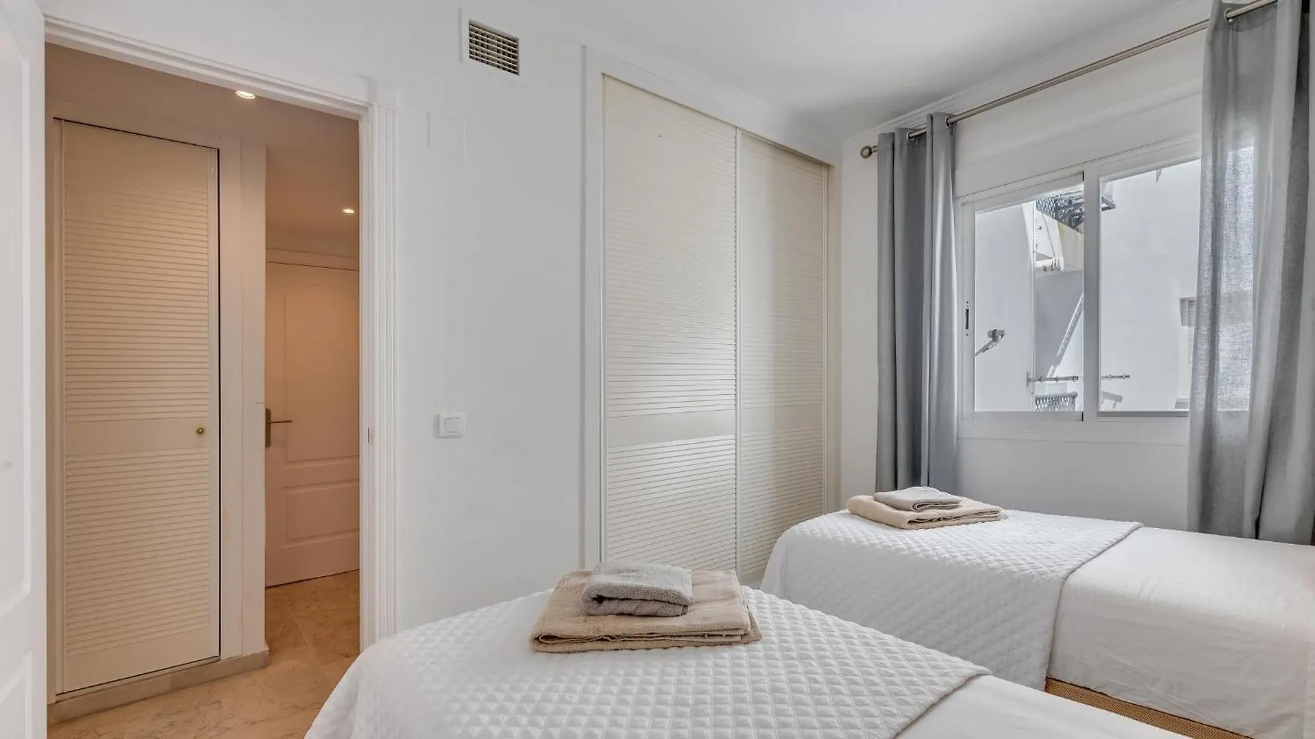 Mediterranean Getaway Seaviews At Puerto Banus Marbella 0*,