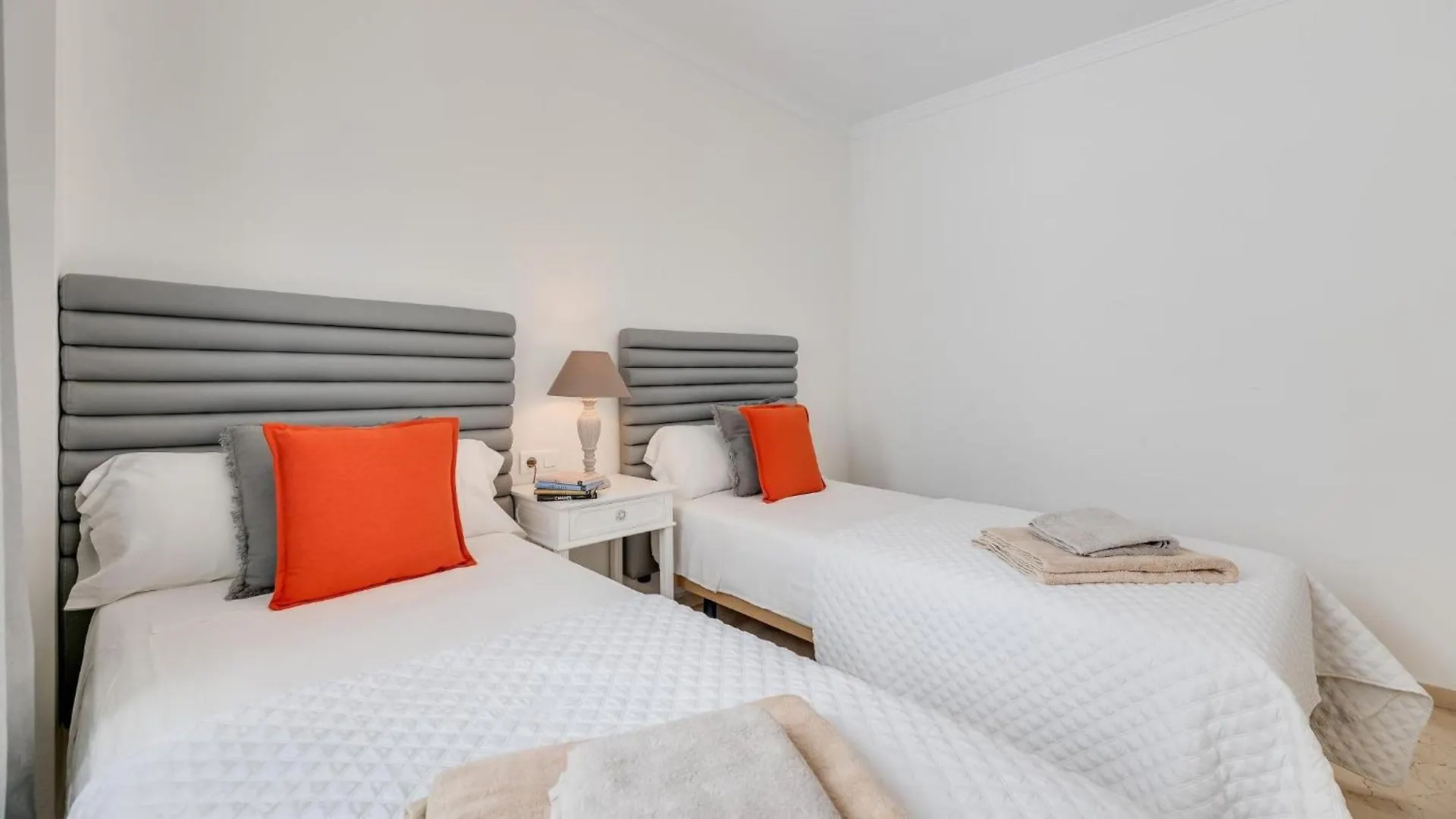 Mediterranean Getaway Seaviews At Puerto Banus Marbella