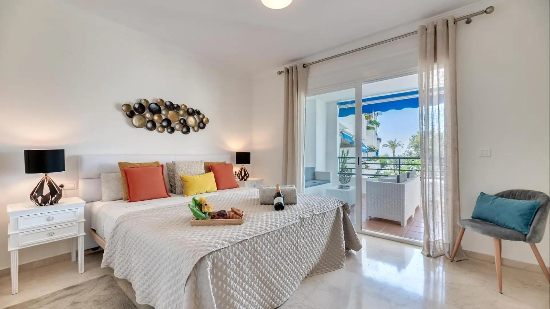 Mediterranean Getaway Seaviews At Puerto Banus Marbella