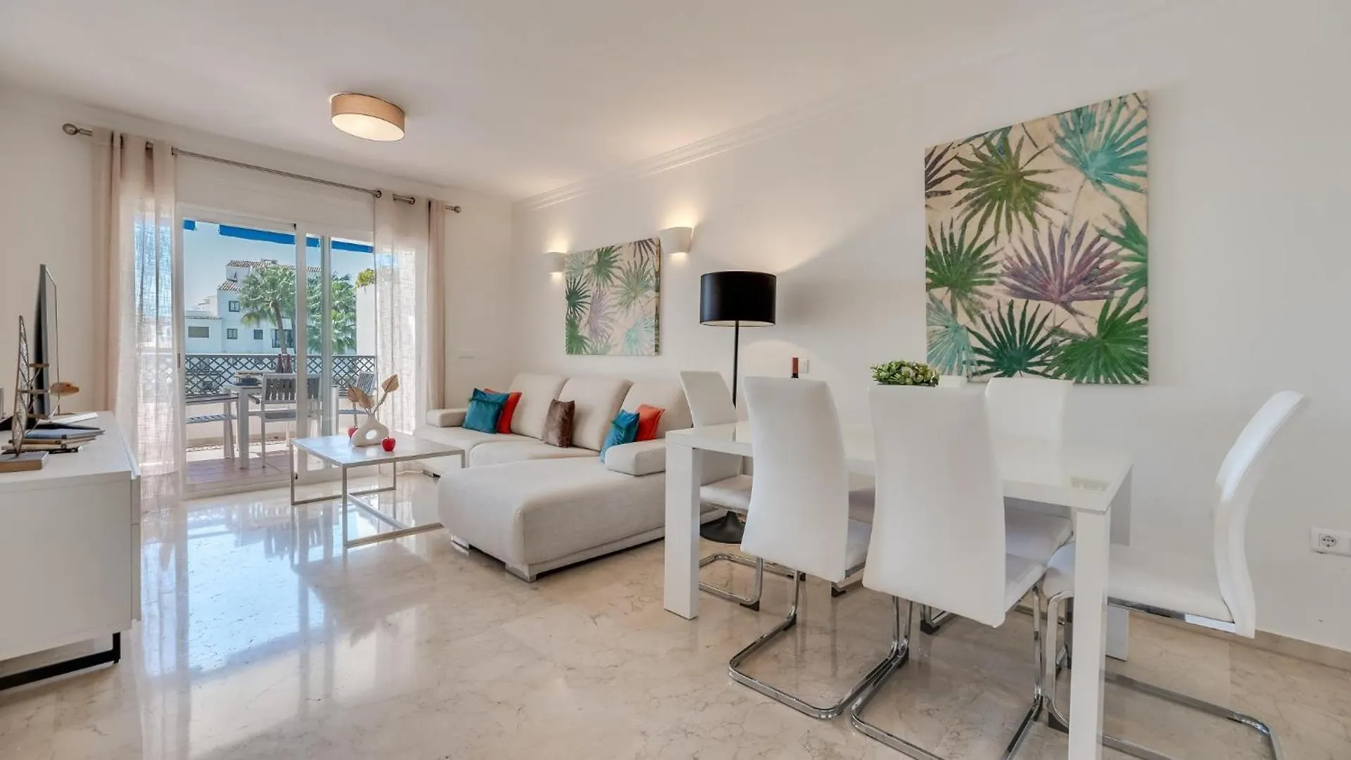 Mediterranean Getaway Seaviews At Puerto Banus Marbella